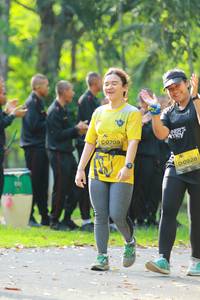 BIB: 0709, 0928
                            <button type="button" onclick="openModal(5129028)" class="btn btn-primary btn-sm float-right btn-popup" data-toggle="modal" data-target=".modal-high-quality">
                        <i class="fas fa-shopping-cart"></i> Add to Cart
                    </button>
                                            <button type="button" onclick="isThisMe(5129028, true)" class="btn btn-success btn-sm float-right btn-popup btn-isme hidden" data-toggle="tooltip" data-placement="bottom" title="นี่คือรูปของคุณใช่ไหม คลิกที่นี่เพื่อเอาเข้าอัลบั้ม">
                        <i class="fas fa-plus"></i> Add to album
                    </button>
                    <button type="button" onclick="isThisMe(5129028, false)" class="btn btn-warning btn-sm float-right btn-popup btn-isnotme hidden">
                        <i class="fas fa-ban"></i> Remove from album
                    </button>